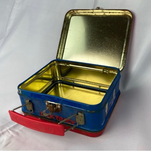 Vintage Dick Tracy Graphic Tin Lunchbox 1998 Collectible Hobbies - Picture 2 of 6